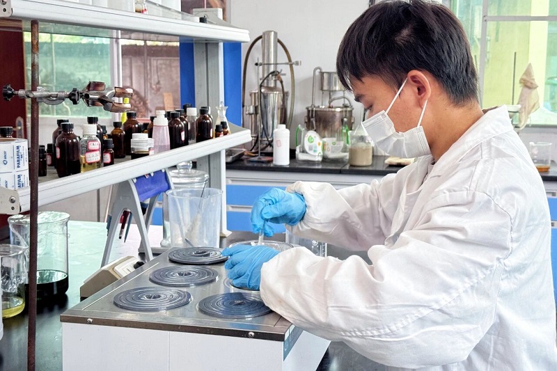 江口苗藥“香”飄海外 生物技術研發為傳統醫藥注入新動能，沖刺四季度跑出加速度